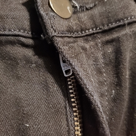 J.Brand skinny leg geans in black shadow - Picture 10 of 11